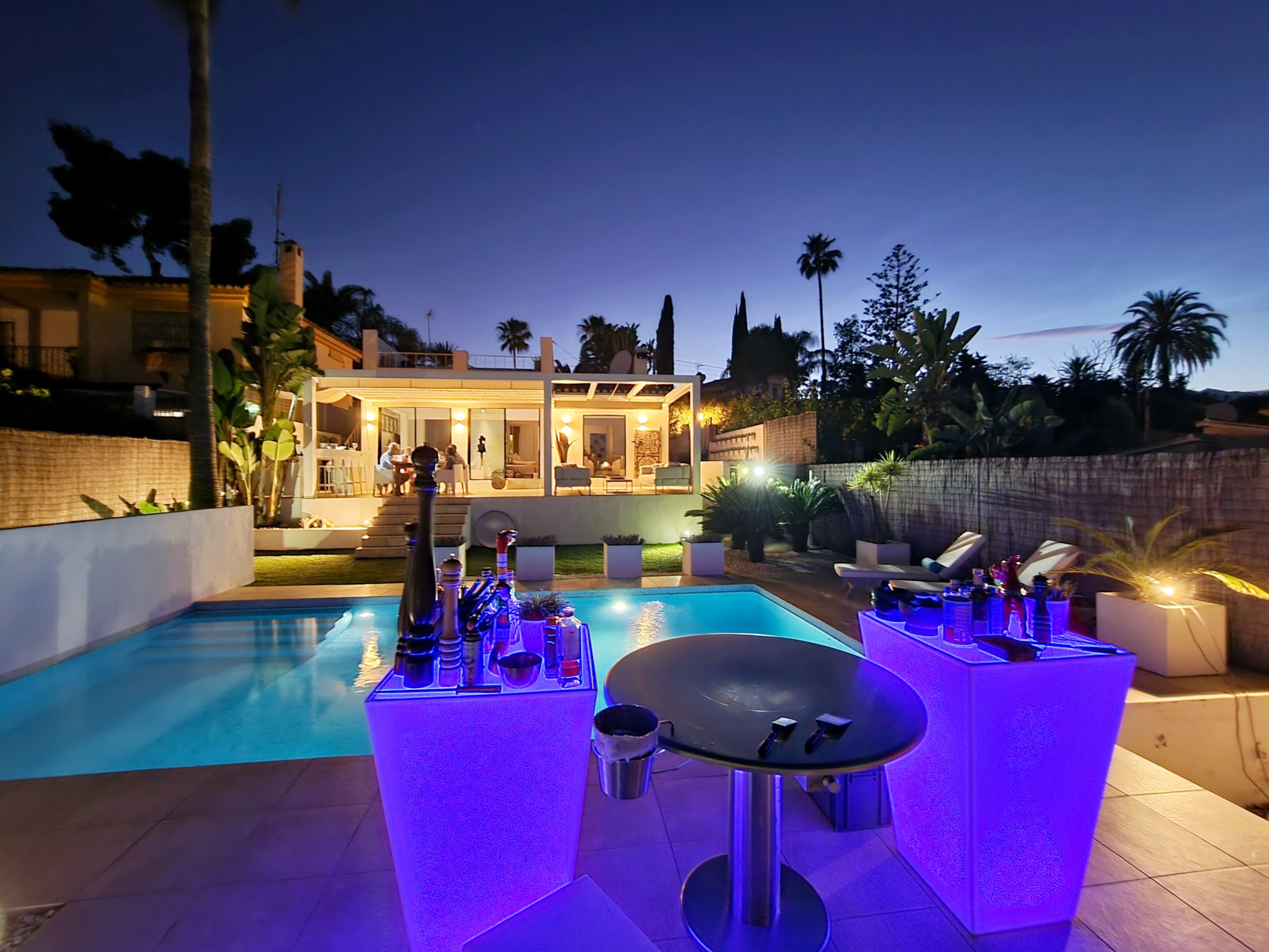 IMPRESSIONS OF TABLES (71)