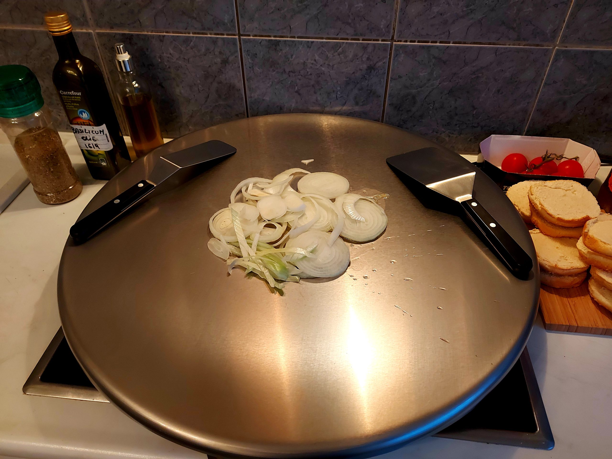 PORTABLE PU-60 BURGERS COME CHEZ KURT (9)